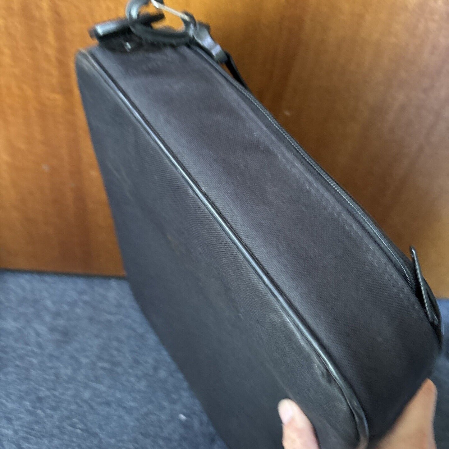 Case Logic Laptop Notebook Carrying Bag 43cm X 31cm