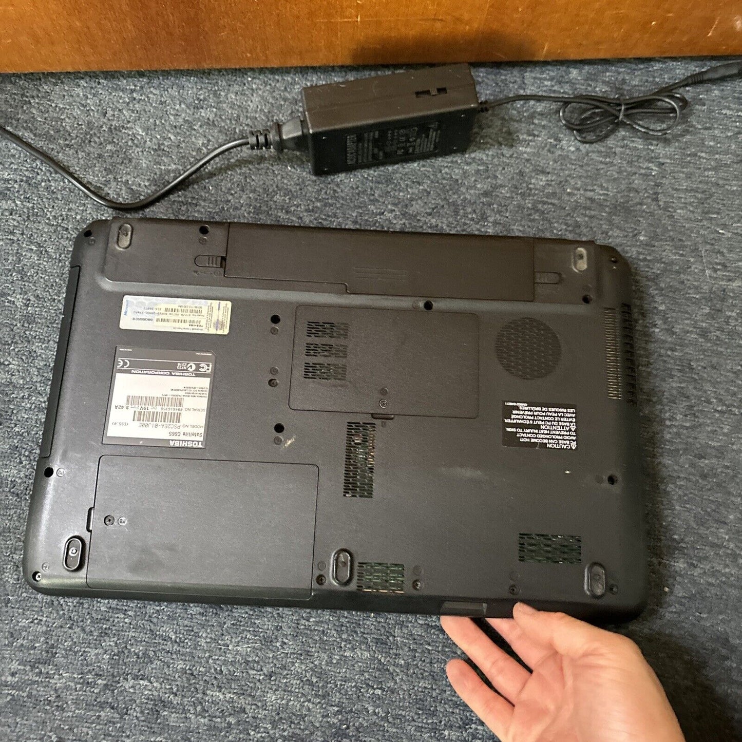 Toshiba Satellite C665 i3-2310M 4gb RAM 300gb HDD DVD *Arrow Keys Not Working