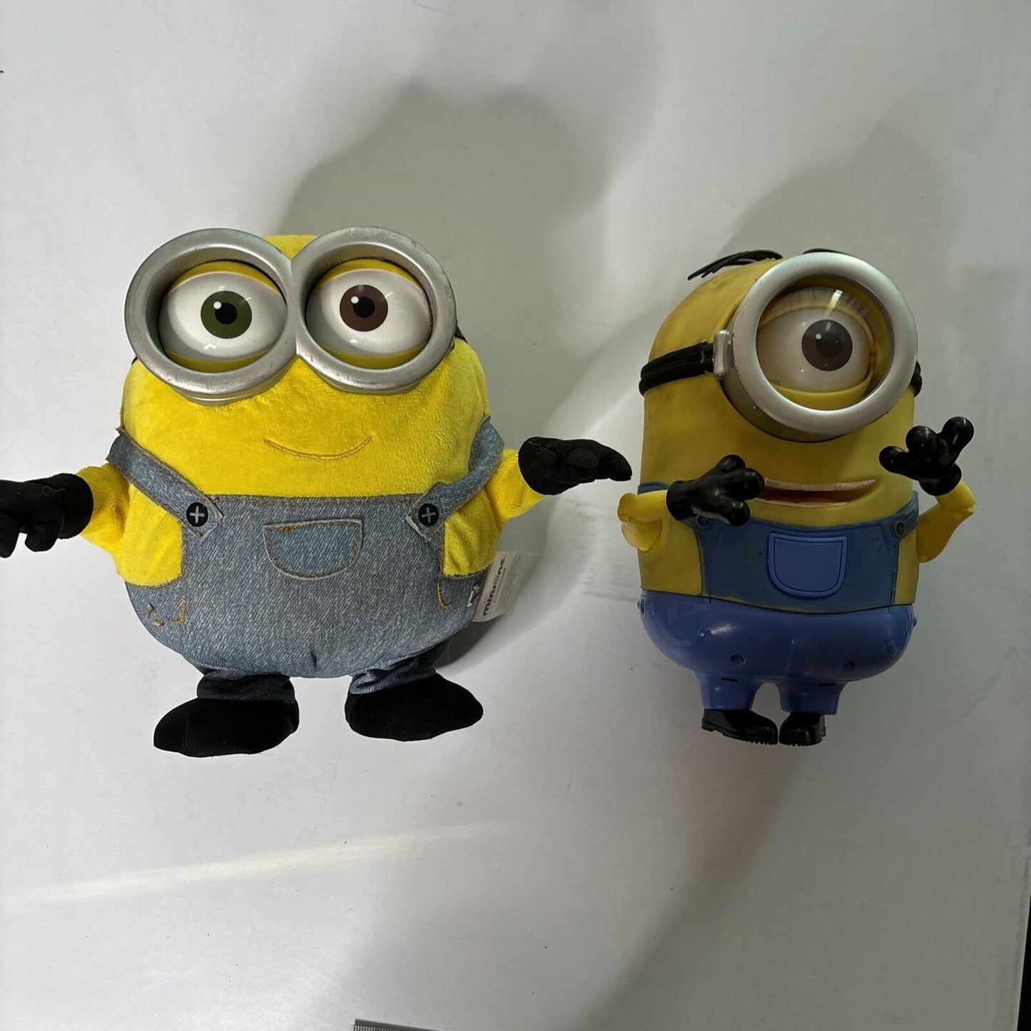 2x Minions Bob and Stuart 8" ThinkWay Toys