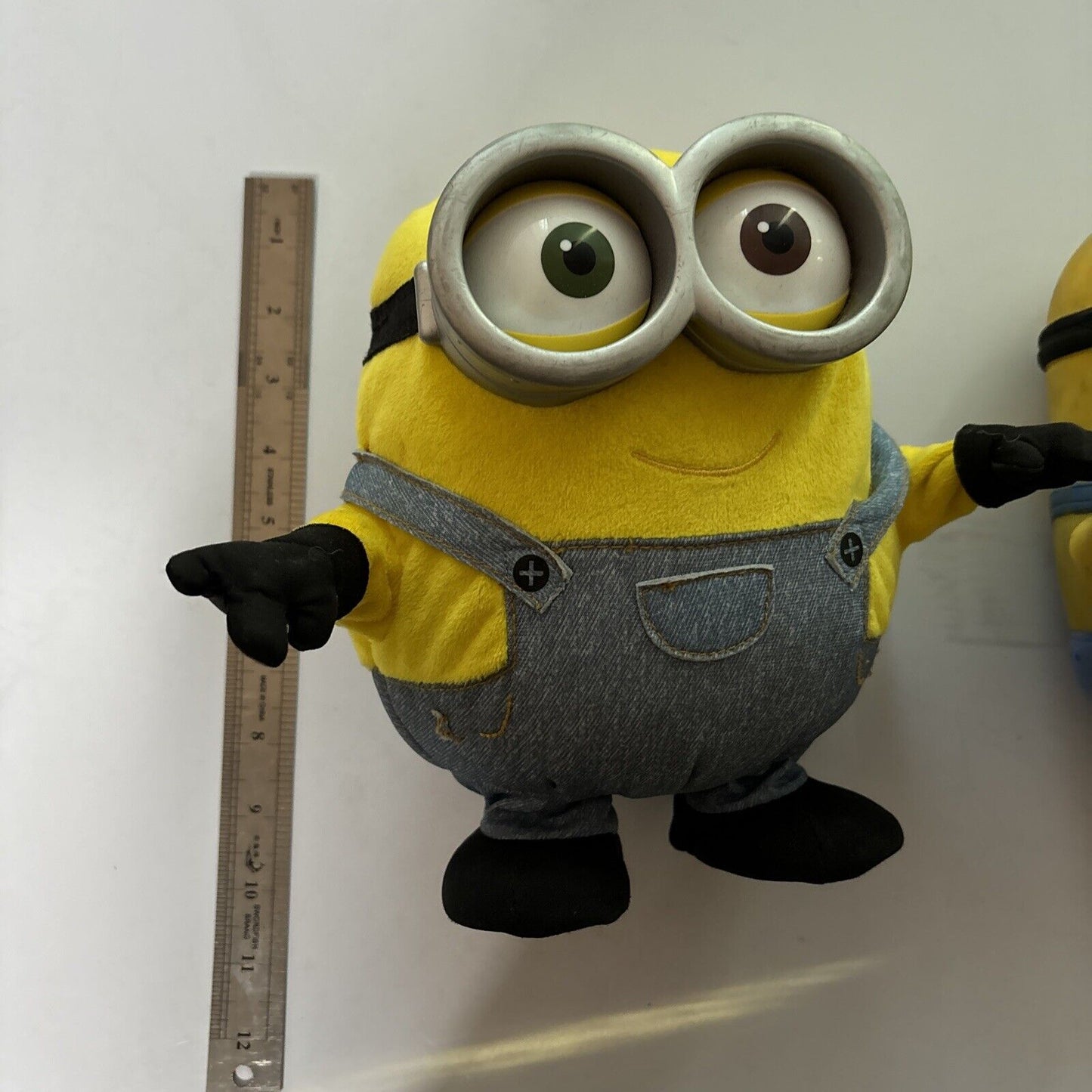 2x Minions Bob and Stuart 8" ThinkWay Toys