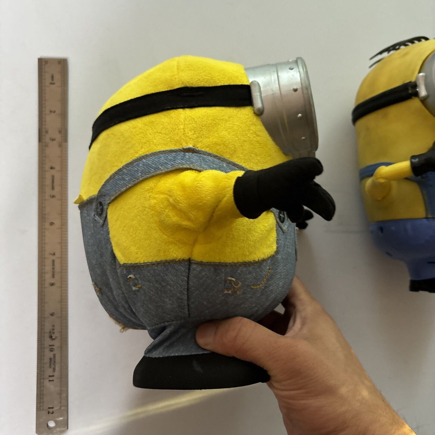 2x Minions Bob and Stuart 8" ThinkWay Toys