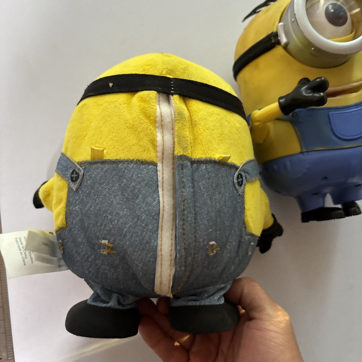 2x Minions Bob and Stuart 8" ThinkWay Toys