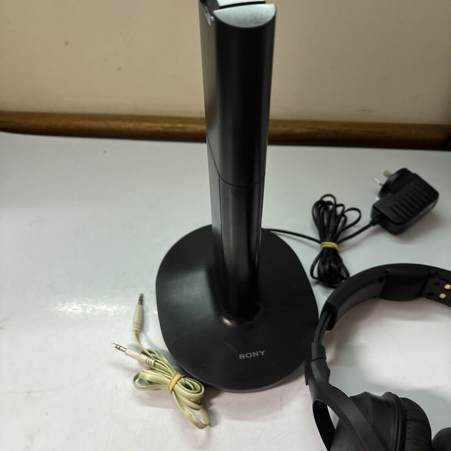 Sony MDR-RF995R Wireless Headphones RF Transmitter