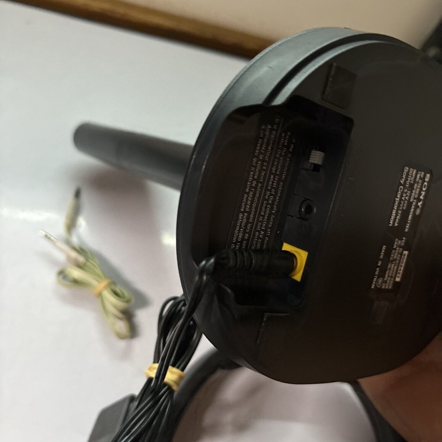 Sony MDR-RF995R Wireless Headphones RF Transmitter