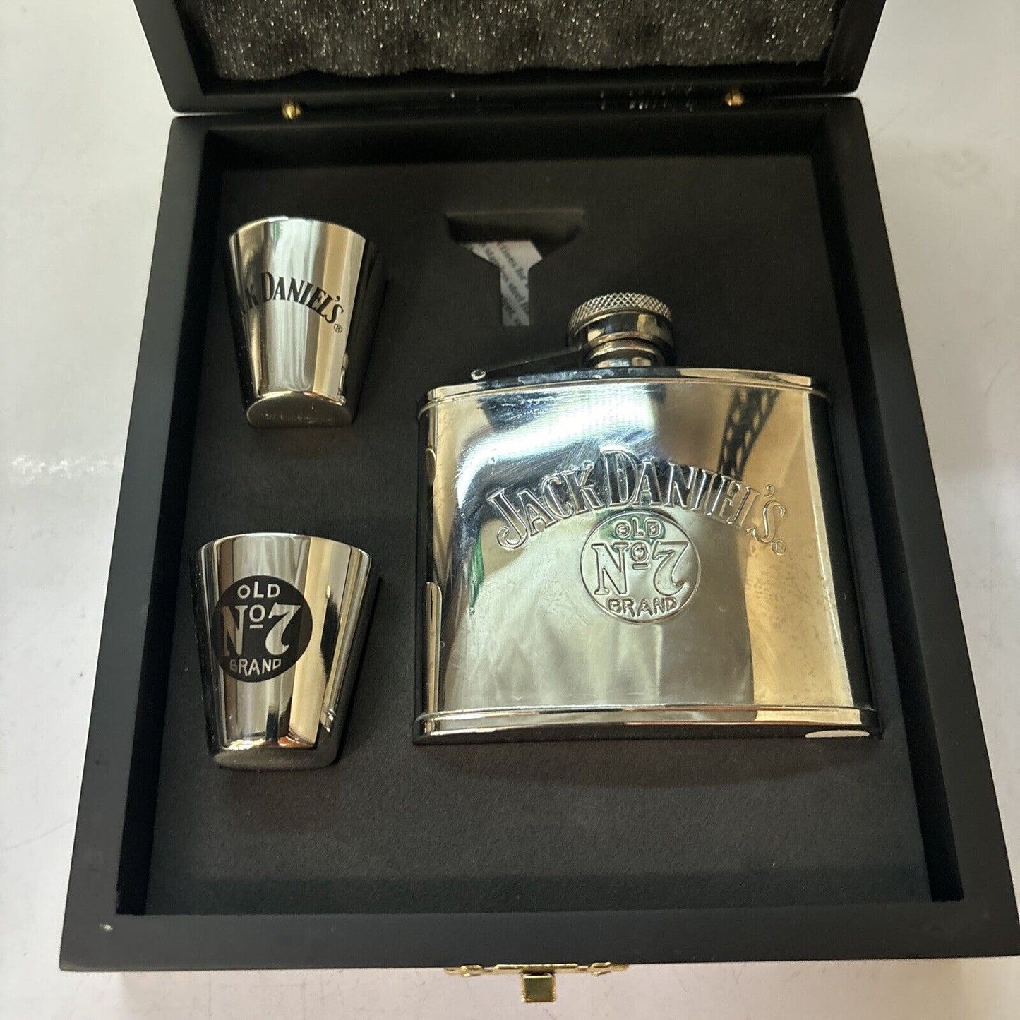 Jack Daniel's Old No 7 Whiskey Hip Flask & 2 Shot Glass