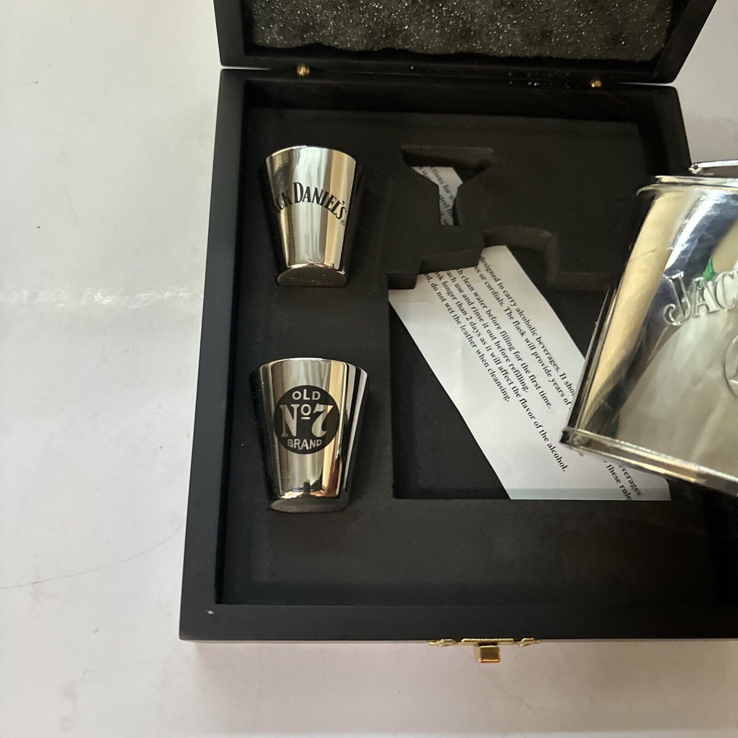 Jack Daniel's Old No 7 Whiskey Hip Flask & 2 Shot Glass