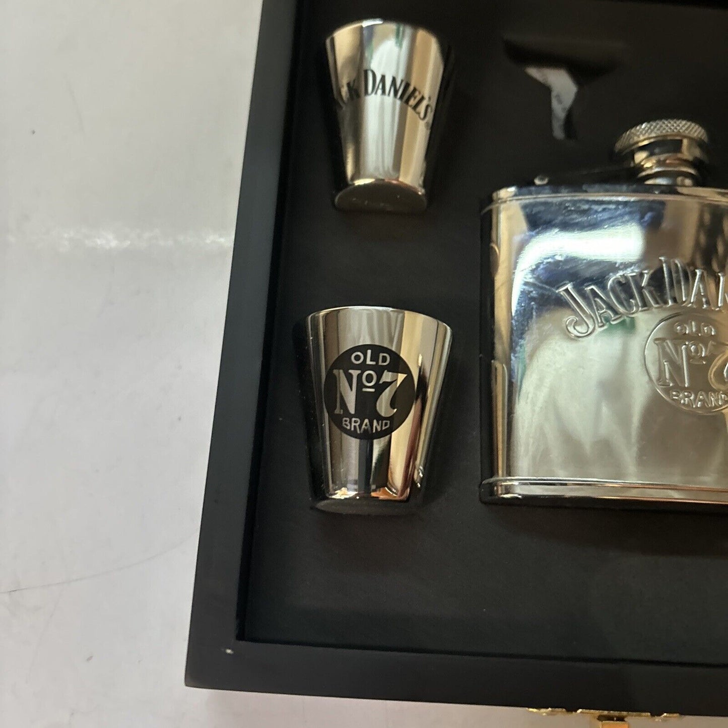 Jack Daniel's Old No 7 Whiskey Hip Flask & 2 Shot Glass