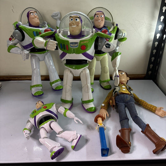 3x Buzz Lightyear 12" & 1x 7" / Woody 12" Toy Story Figure Working