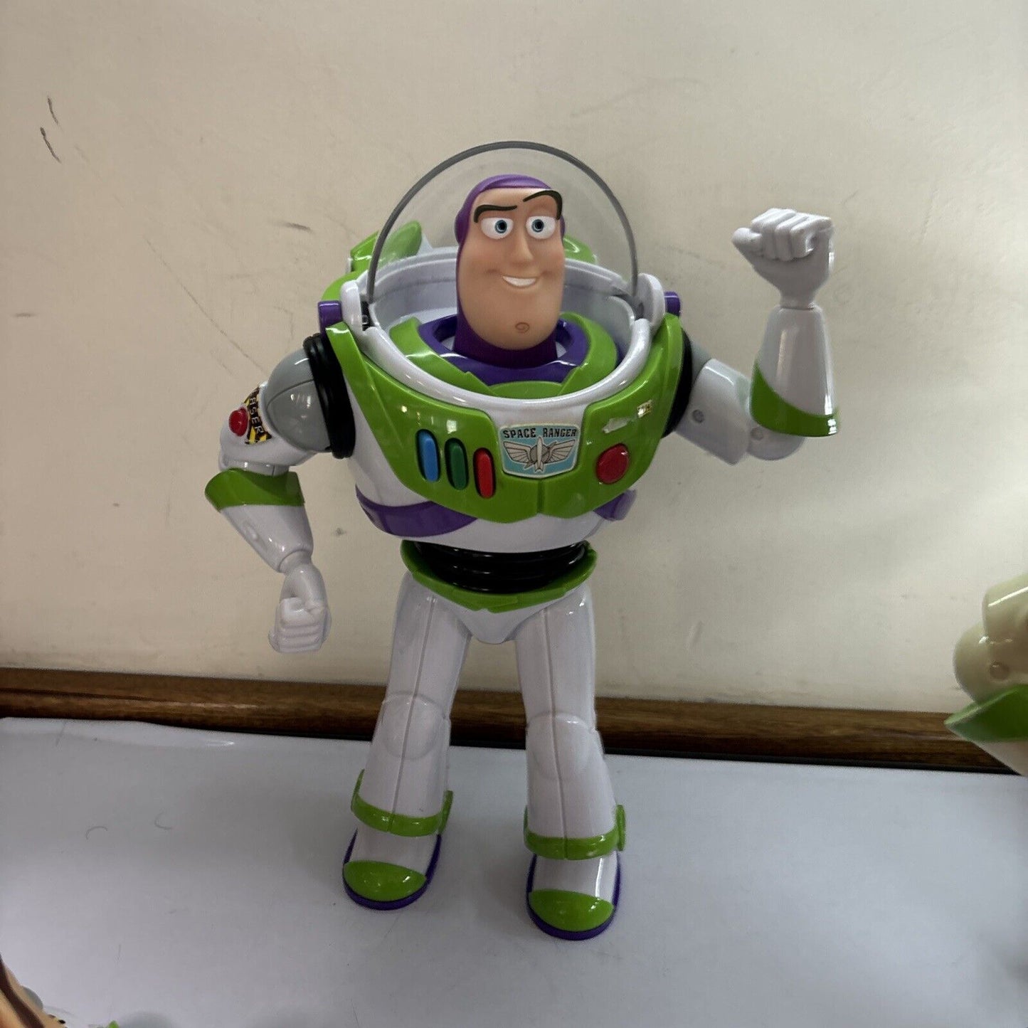 3x Buzz Lightyear 12" & 1x 7" / Woody 12" Toy Story Figure Working