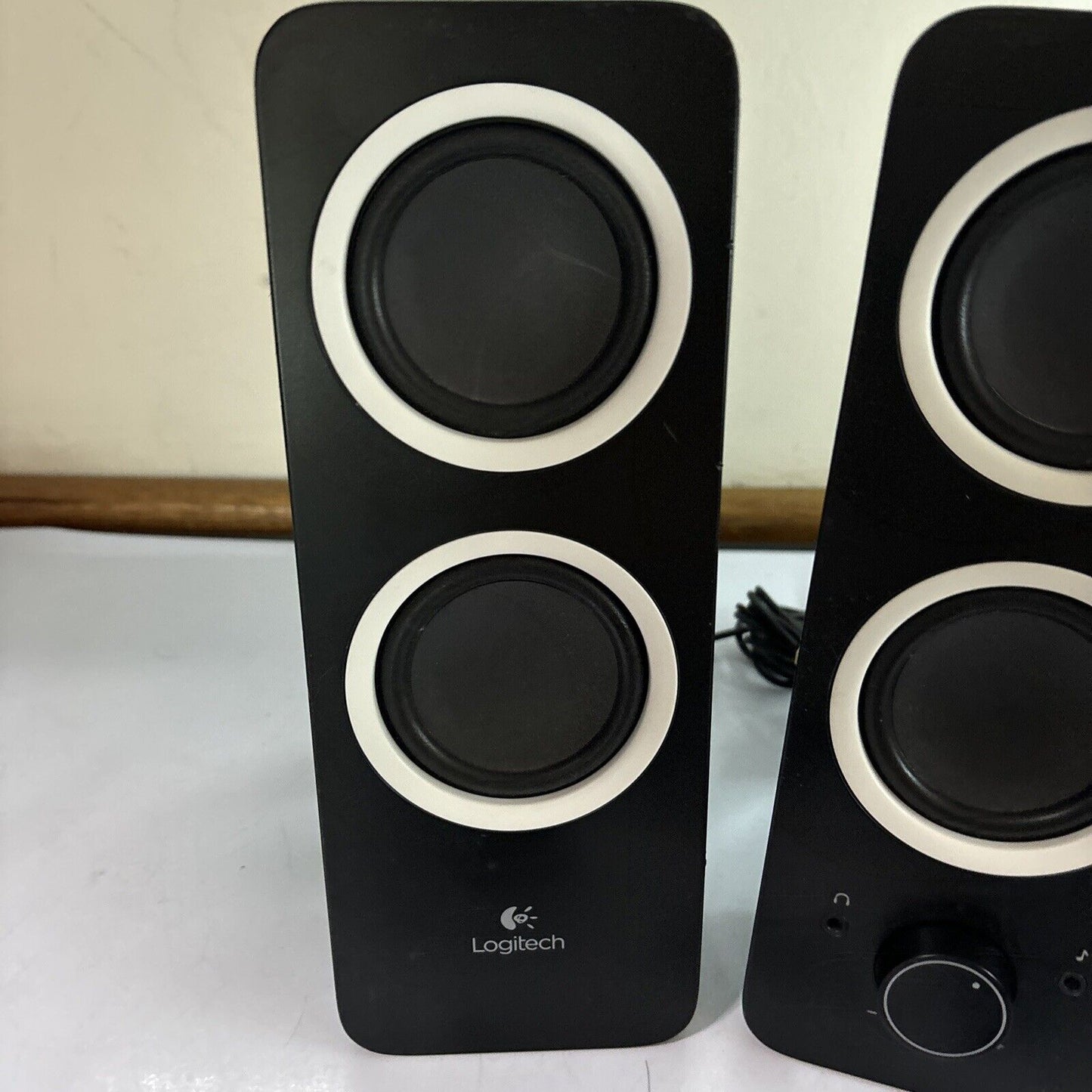 Logitech Multimedia Speakers Z200 S-00135 3.5mm