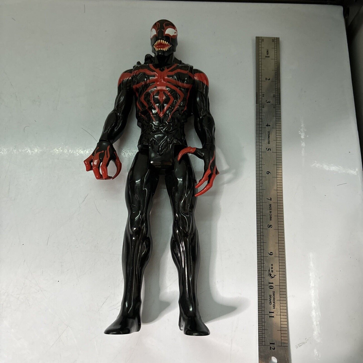 3x Spider-man 11" 2012 2004 2013 & 11" Venum 2017 Action Figure