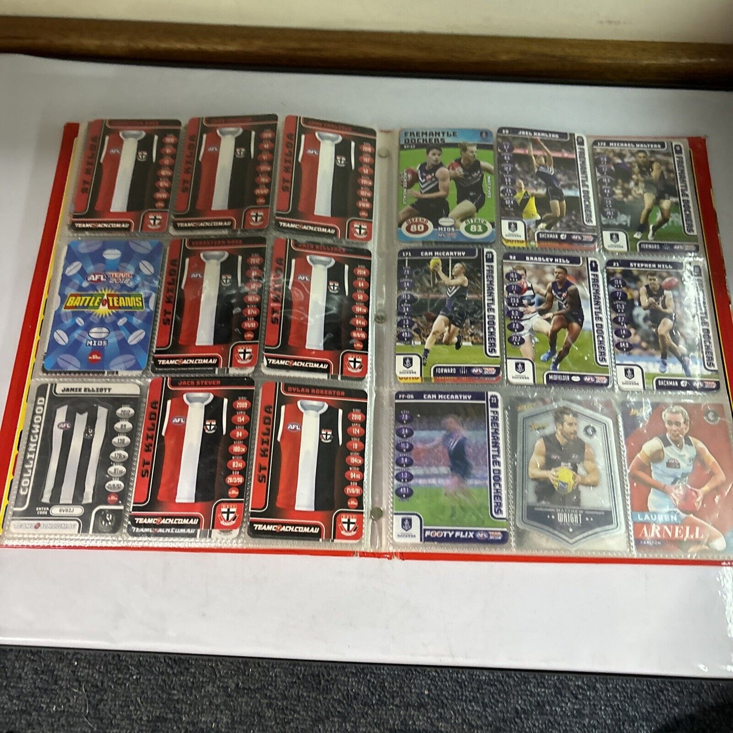 AFL Team 2018 Collector Album 111 Cards