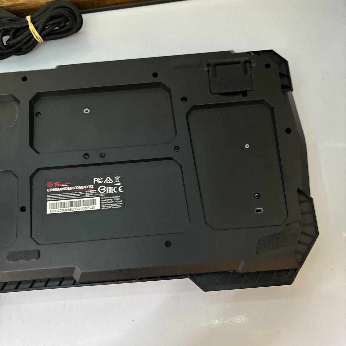 ThermalTake TTSports Commander Combo V2 Gaming Keyboard EKB-CCM *Missing 2 Keys*