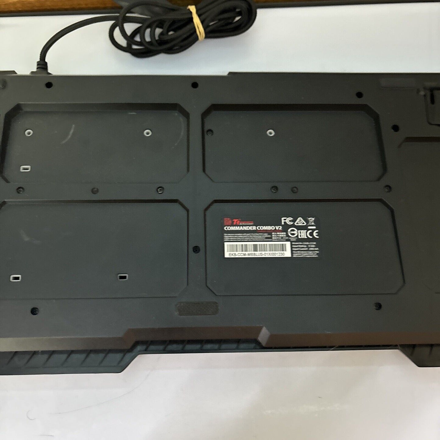 ThermalTake TTSports Commander Combo V2 Gaming Keyboard EKB-CCM *Missing 2 Keys*