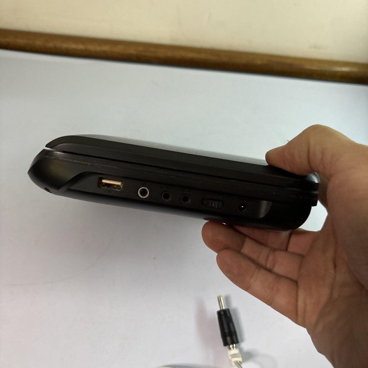 Laser 7" Portable DVD Player DVD-PT-7C Plays   All Regions