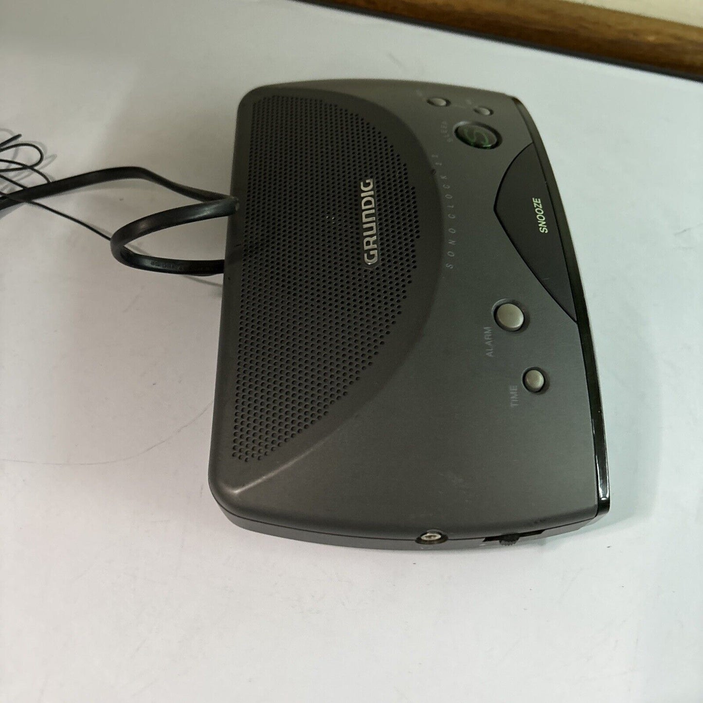 Grundig Alarm Clock AM/FM Radio Sonoclock22
