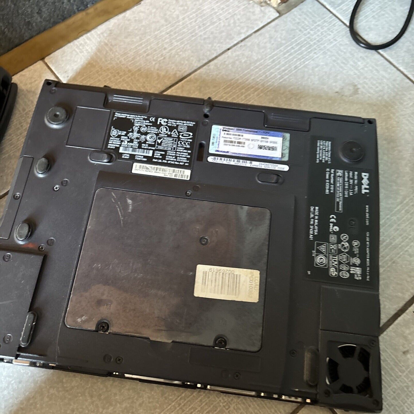 2x Dell Latitude C640 C510 *For Parts Or Repair - Dead Backlight & Missing Keys*