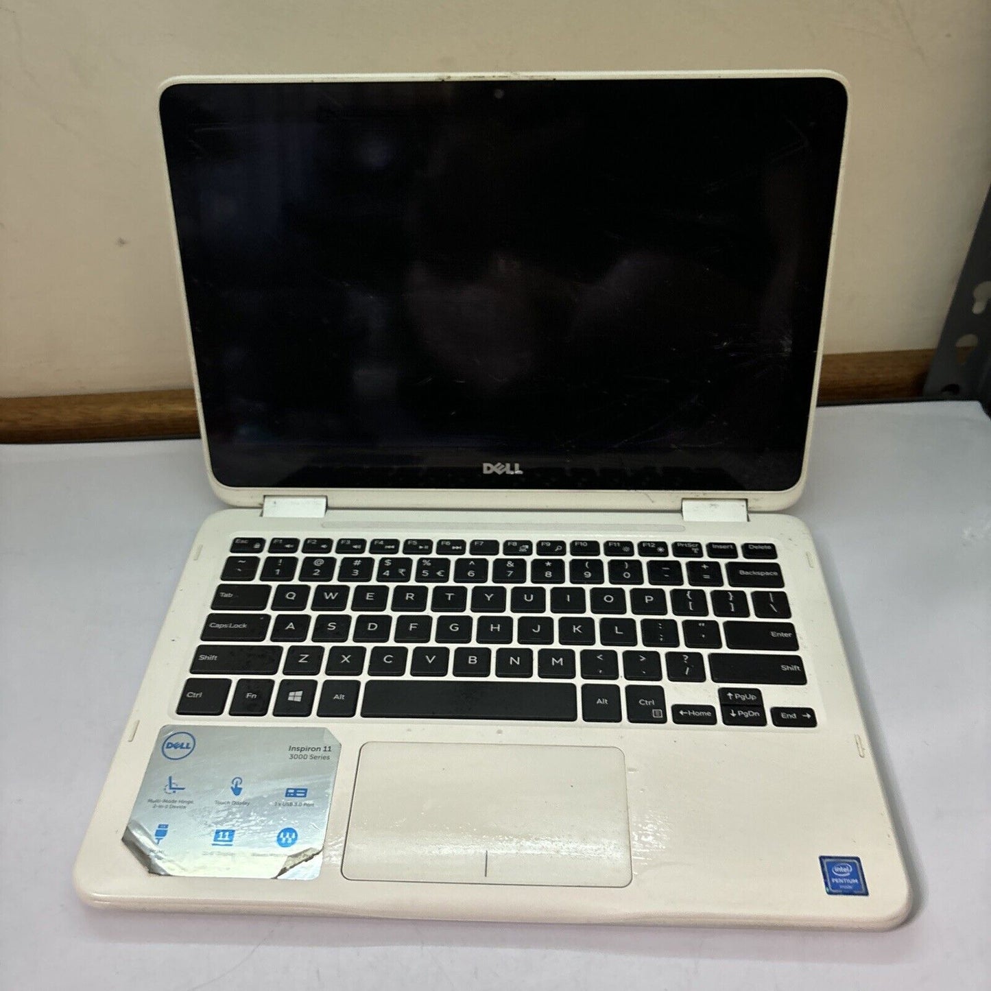 Dell Inspiron 11 P25T Intel N3710 120gb SDD 4gb RAM *For Parts: Cracked Screen*