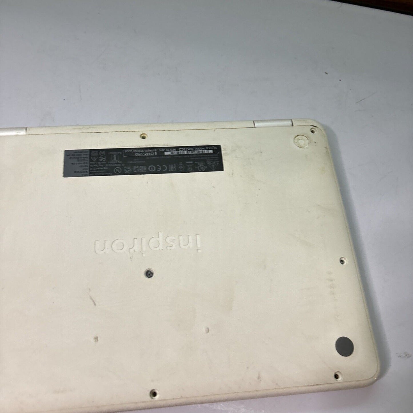 Dell Inspiron 11 P25T Intel N3710 120gb SDD 4gb RAM *For Parts: Cracked Screen*