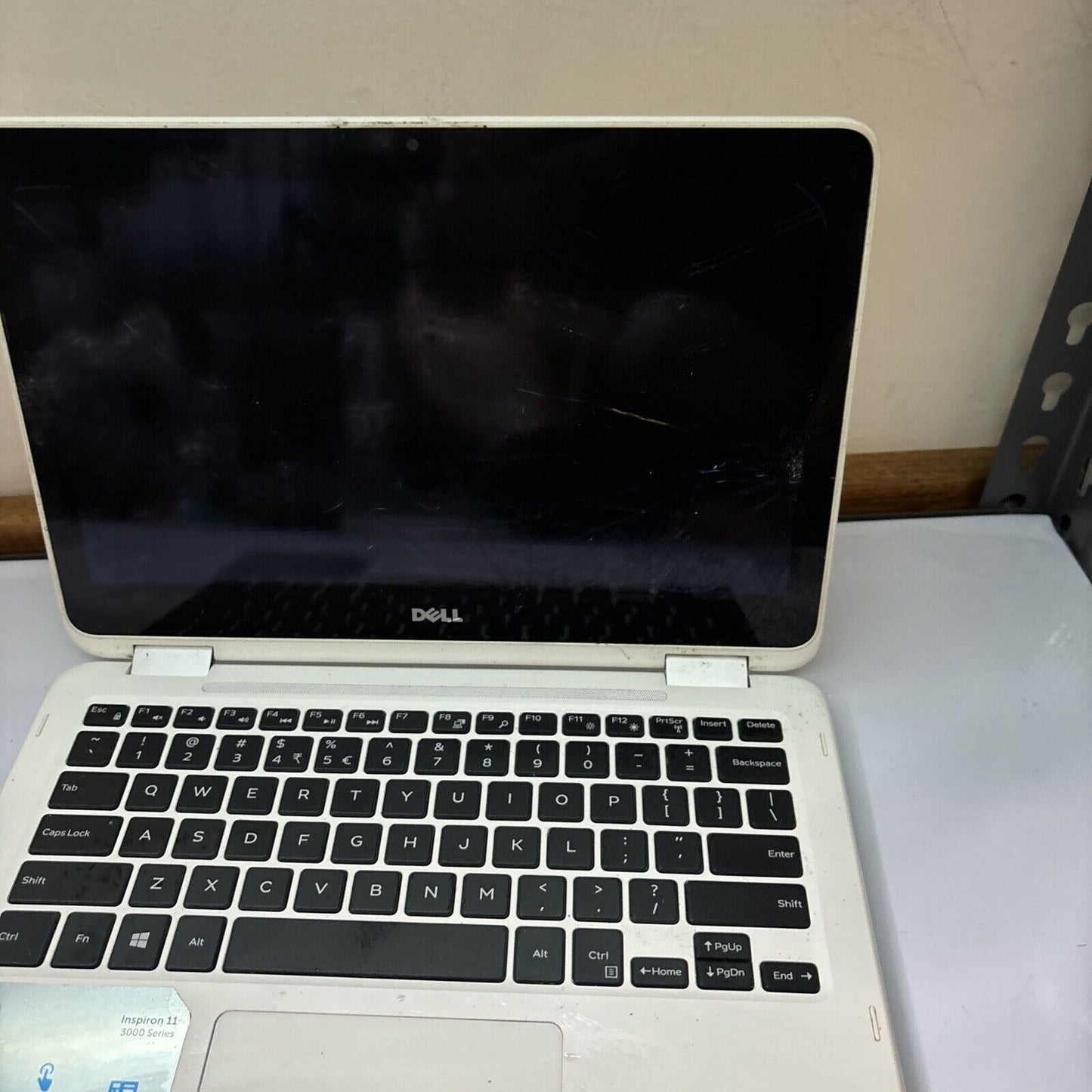 Dell Inspiron 11 P25T Intel N3710 120gb SDD 4gb RAM *For Parts: Cracked Screen*