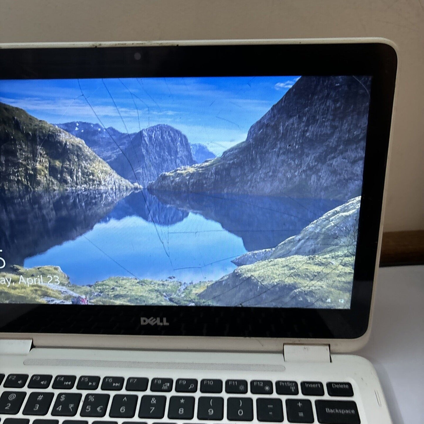 Dell Inspiron 11 P25T Intel N3710 120gb SDD 4gb RAM *For Parts: Cracked Screen*