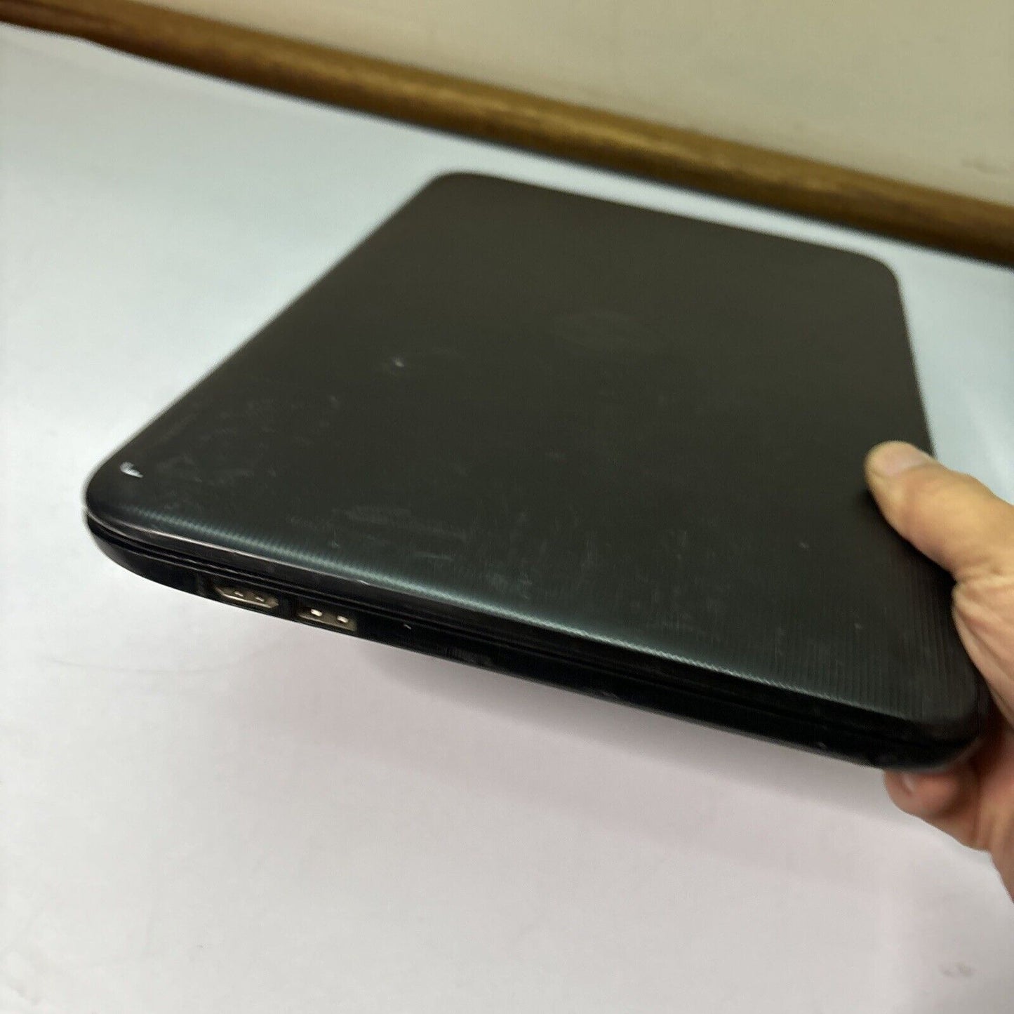 HP Stream Intel N3060 4gb RAM 60gb HDD *For Parts - 2 Key Missing & Battery*