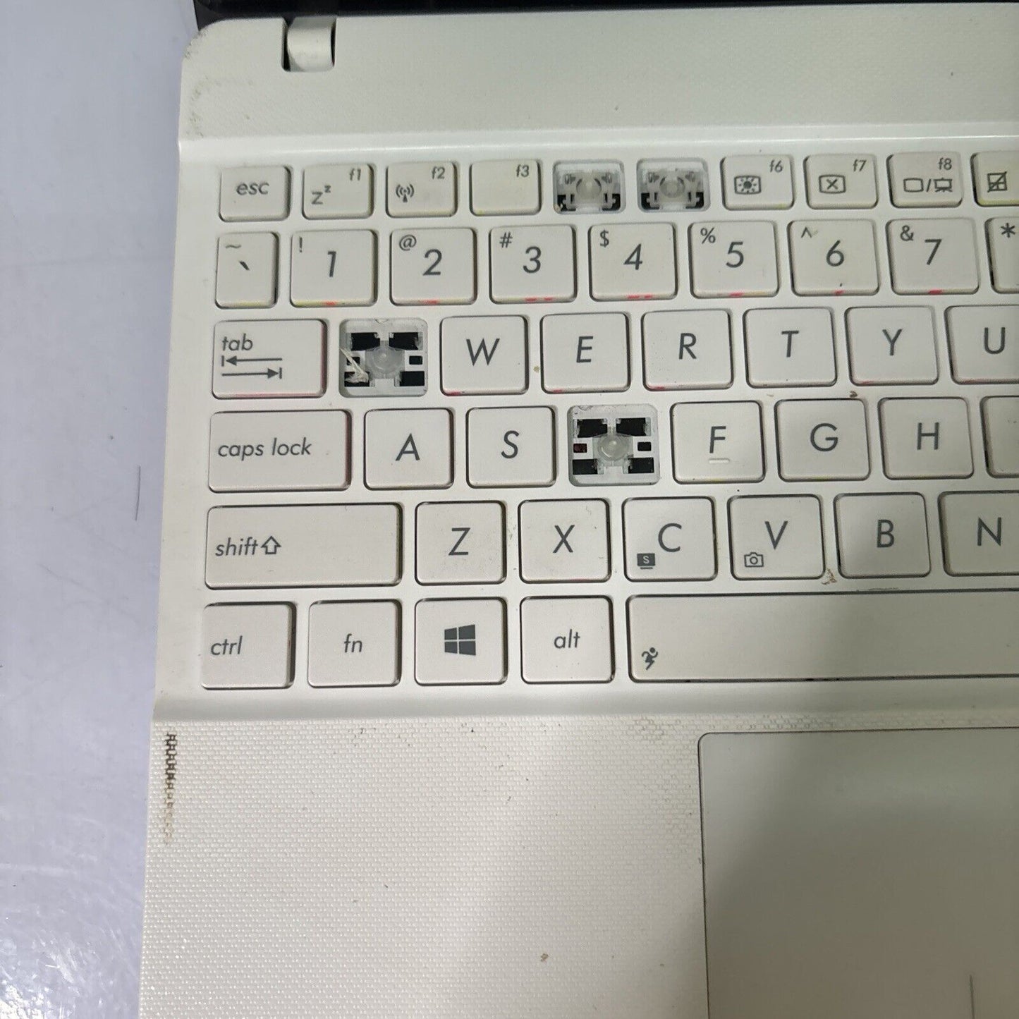 Asus F102B Laptop 320gb HDD *For Parts/Repair: Keys Missing, Broken LCD Battery*