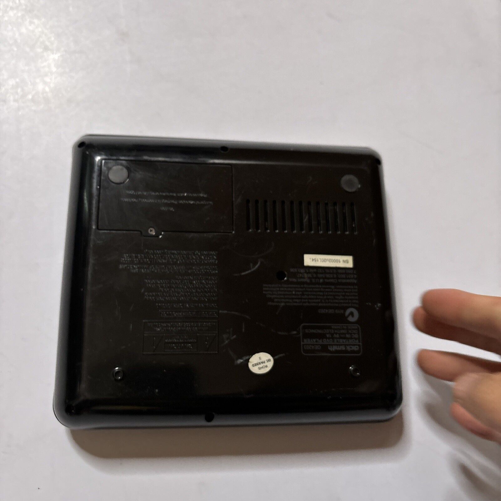 Dick Smith Portable DVD Player GE4203 All Regions – Retro Unit