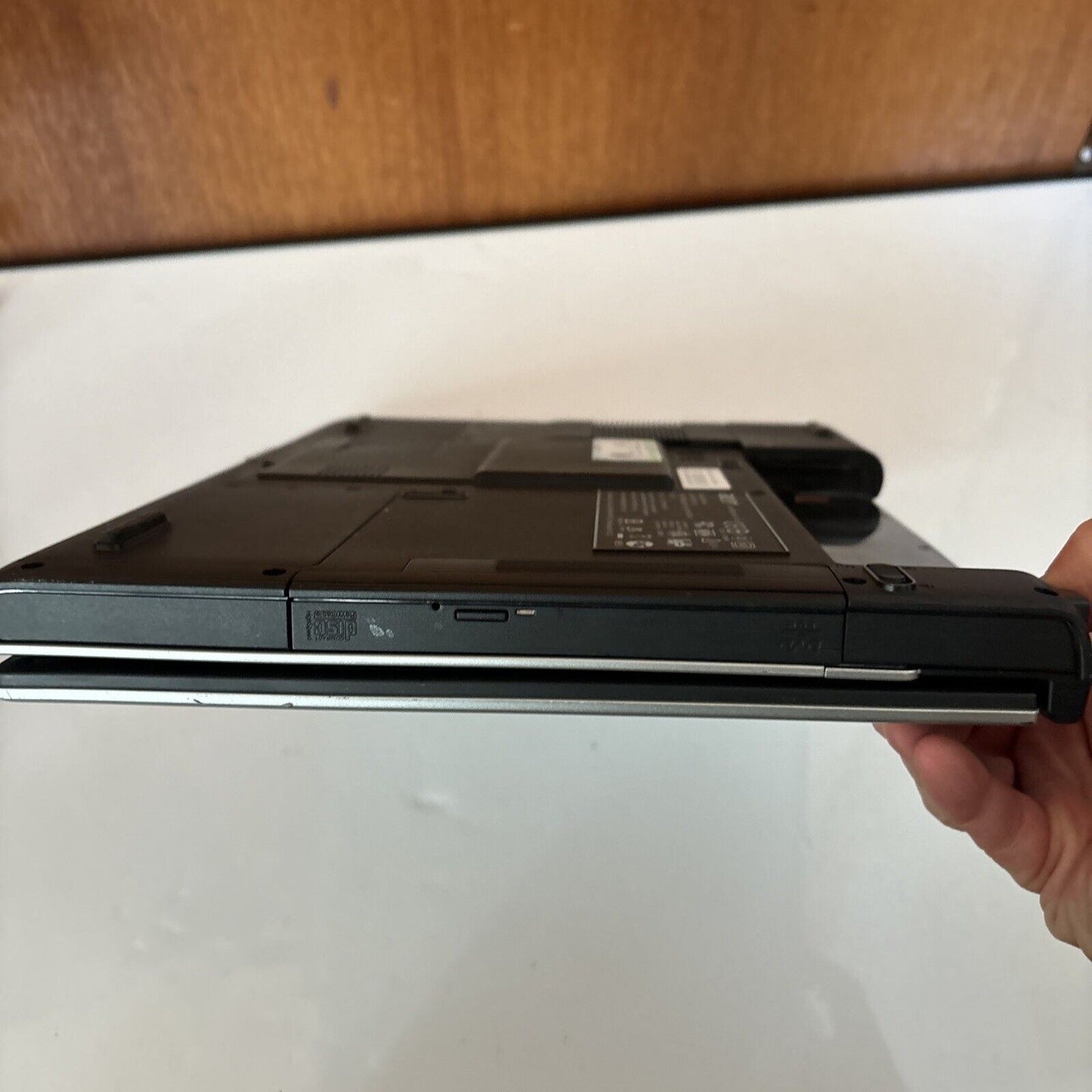 Acer Aspire 3000 Notebook AMD 3000+ 192MB RAM 18GB HDD DVD Drive *No Batteries*