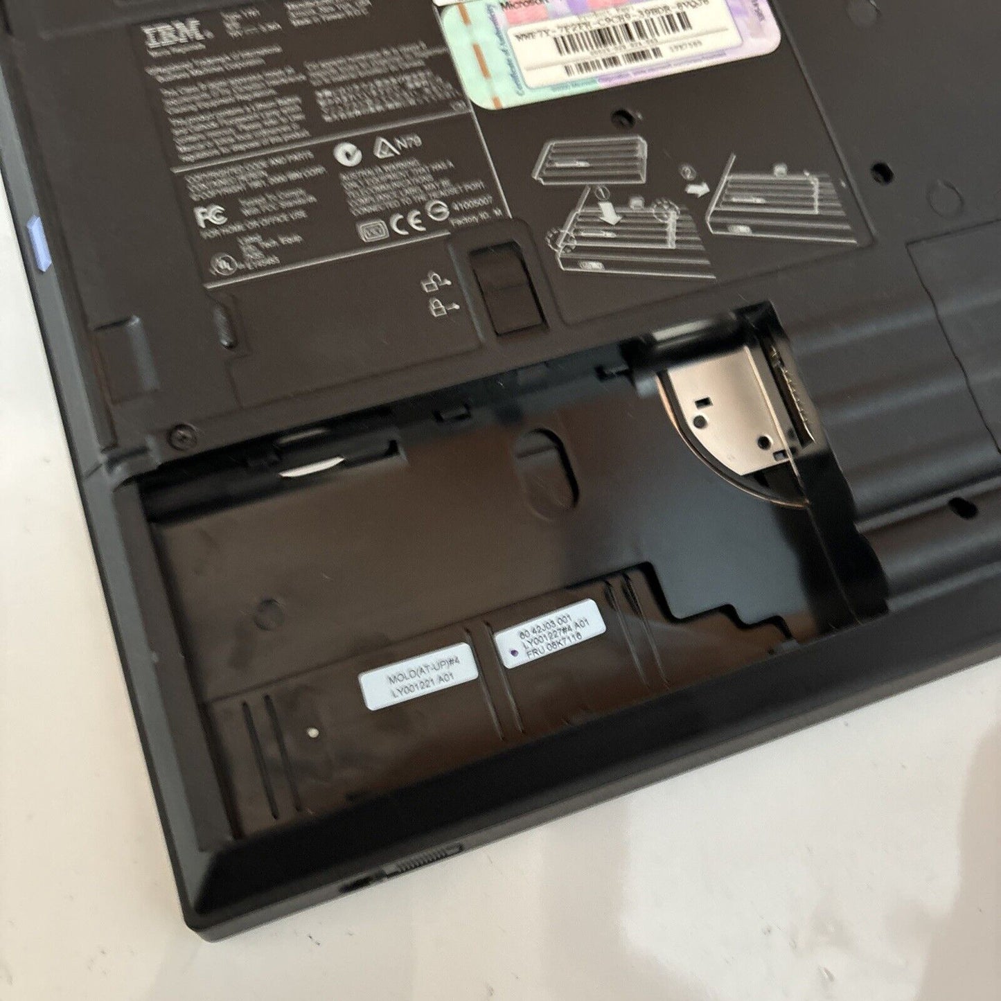 IBM ThinkPad Type 1161 Intel Celeron 548Mhz 64MB RAM 10GB HDD *Nl No Batteries*