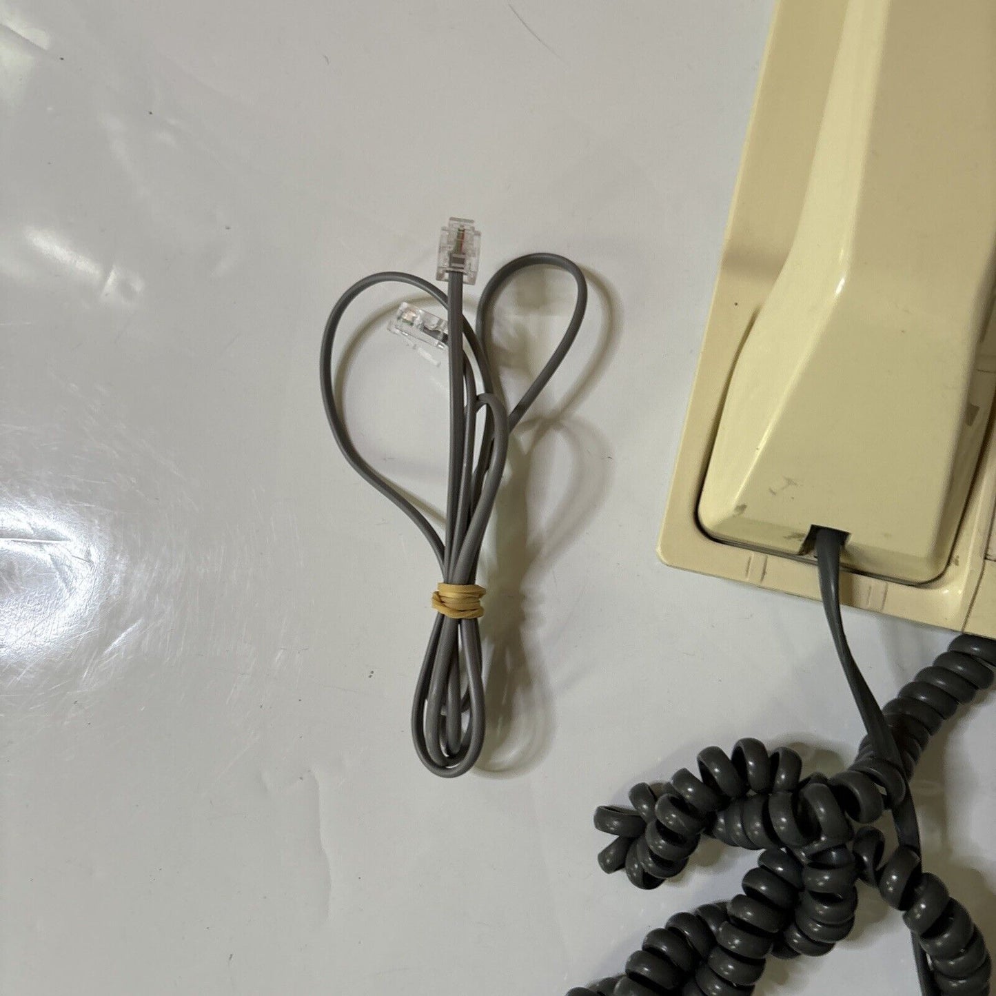 Telstra TF400C Corded Landline Telephone NBN Compatible