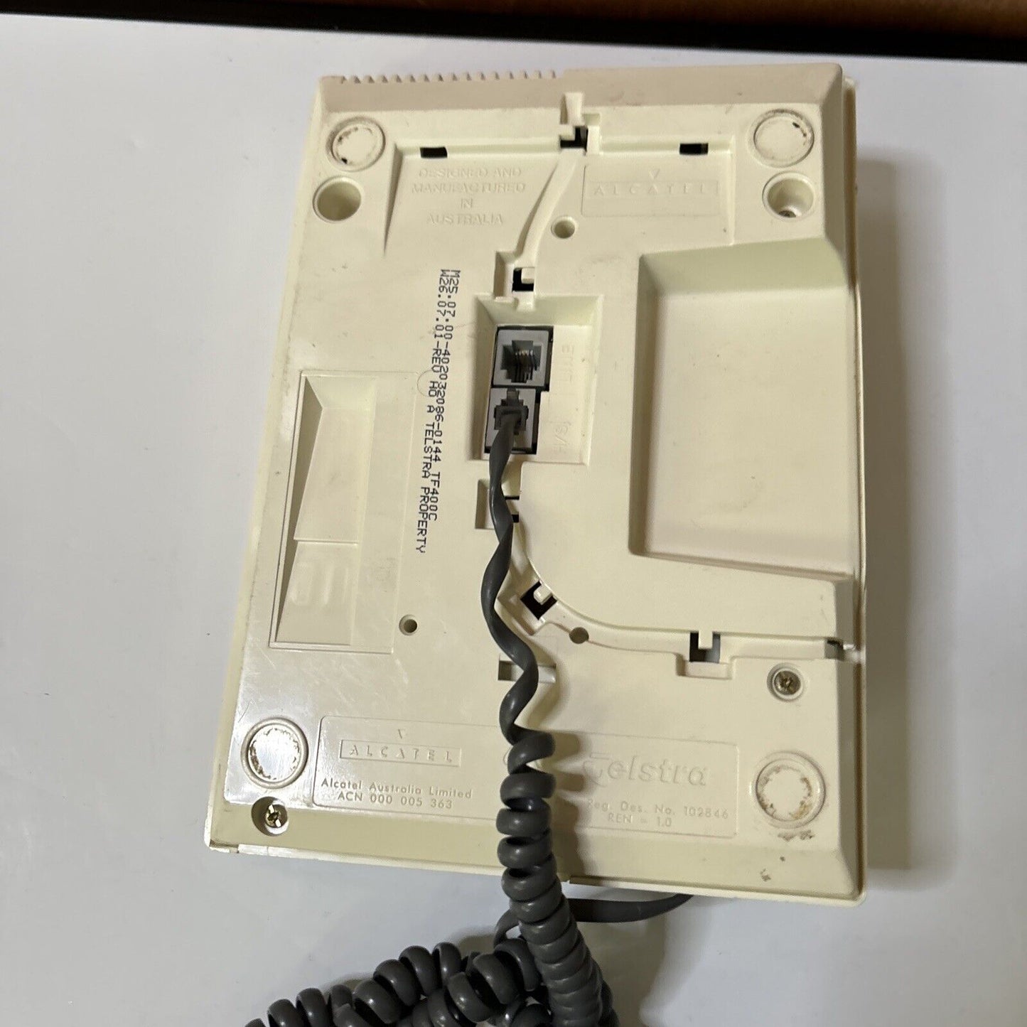 Telstra TF400C Corded Landline Telephone NBN Compatible