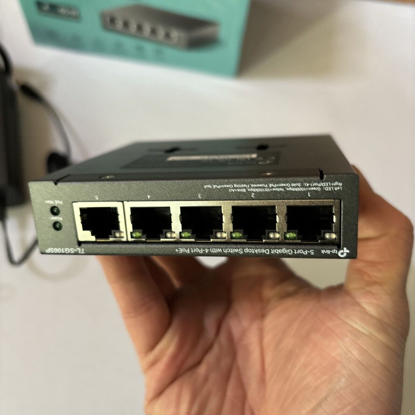 TP-Link 5-Port Gigabit Desktop Switch with 4-Port PoE+ TL-SG1005P