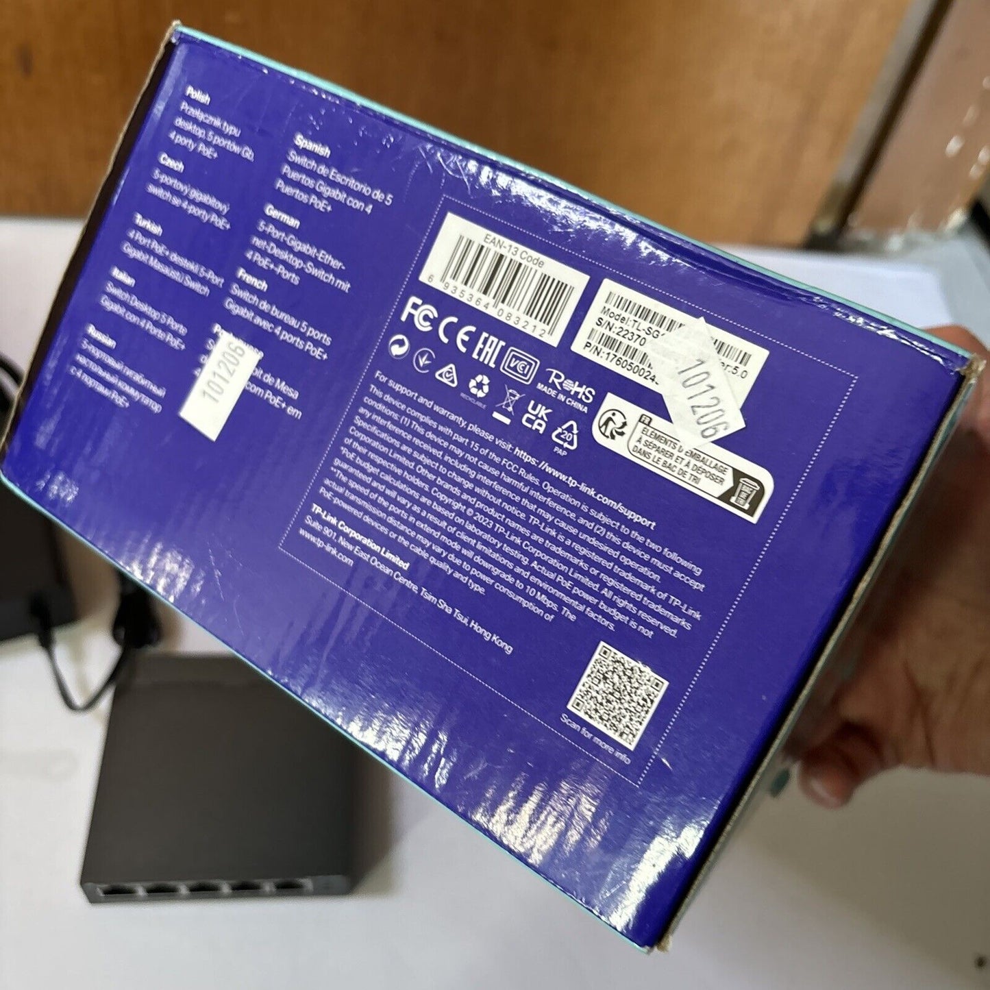 TP-Link 5-Port Gigabit Desktop Switch with 4-Port PoE+ TL-SG1005P