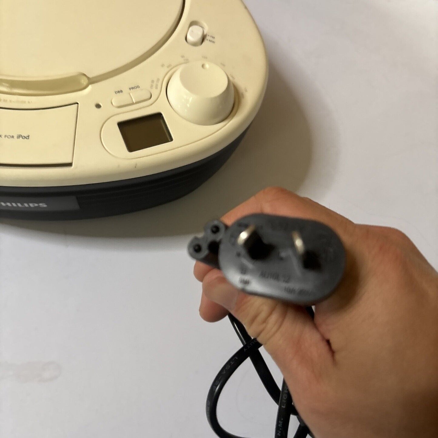 Philips CD Sound Machine AZD208 AM/FM Radio *iPod Dock Not Working*