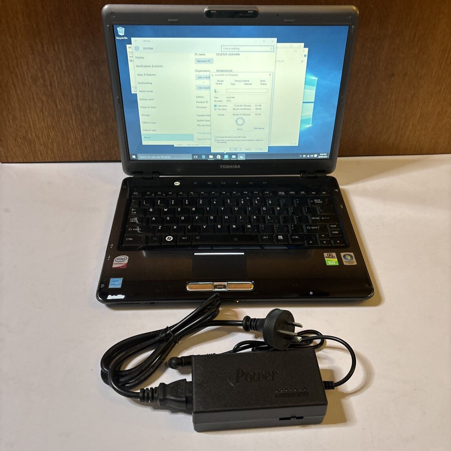 Toshiba Satellite 13" Laptop U400 Intel Core 2 Duo 400gb HDD 4GB RAM DVD Drive