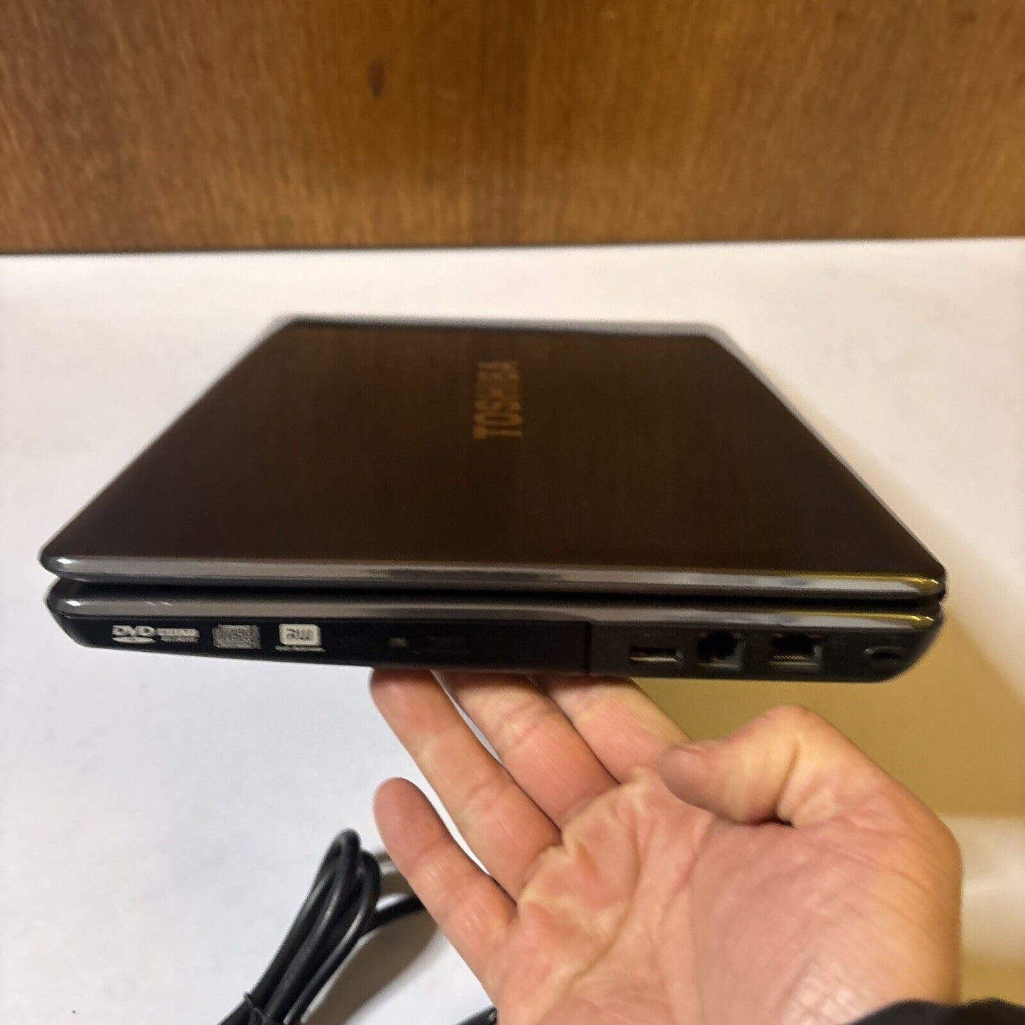 Toshiba Satellite 13" Laptop U400 Intel Core 2 Duo 400gb HDD 4GB RAM DVD Drive