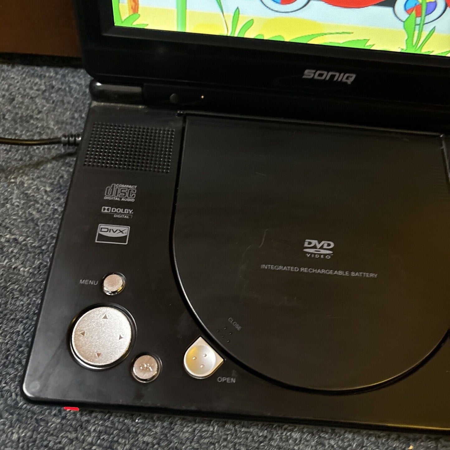 Soniq 9" DVD Portable Player PD90-AU Region 4