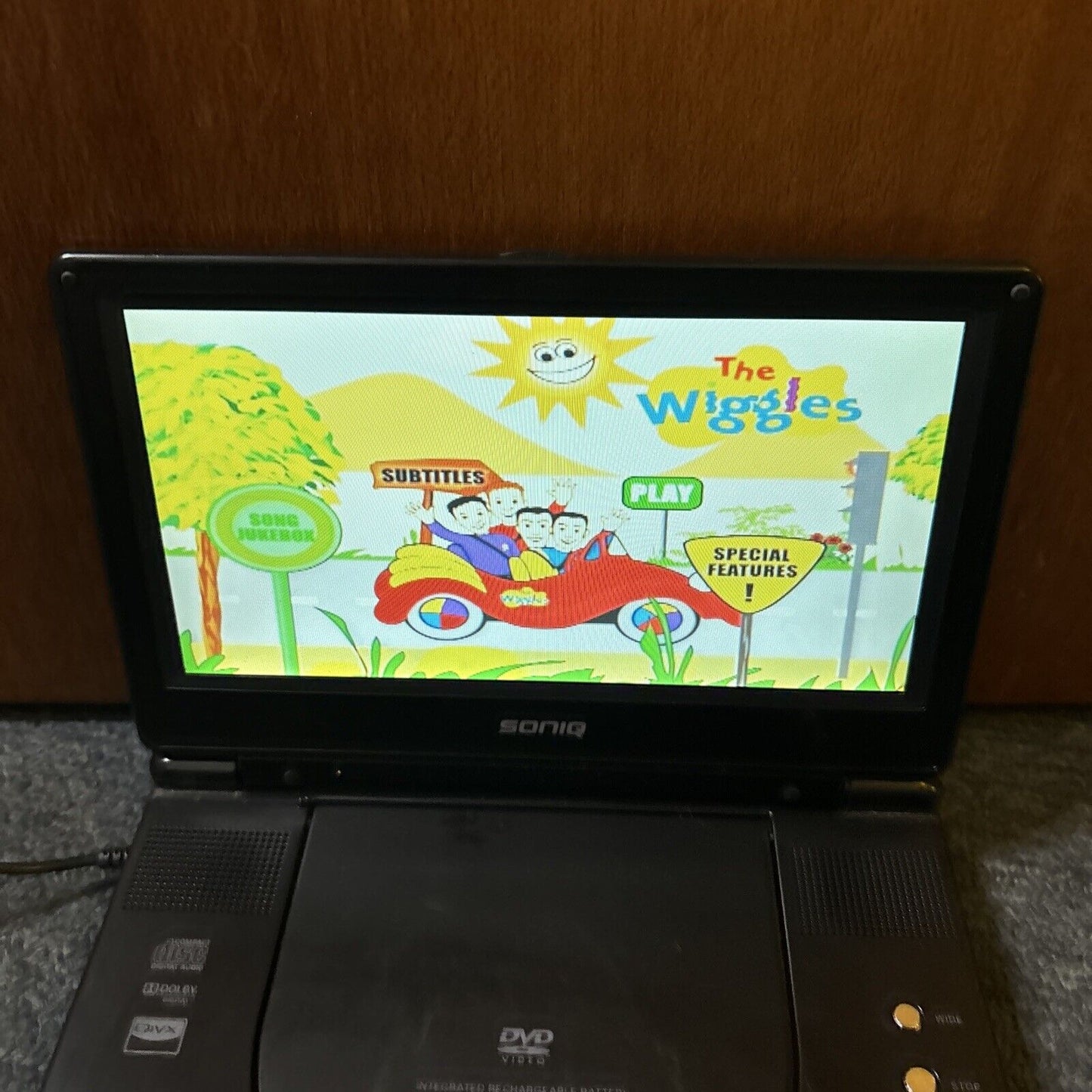 Soniq 9" DVD Portable Player PD90-AU Region 4