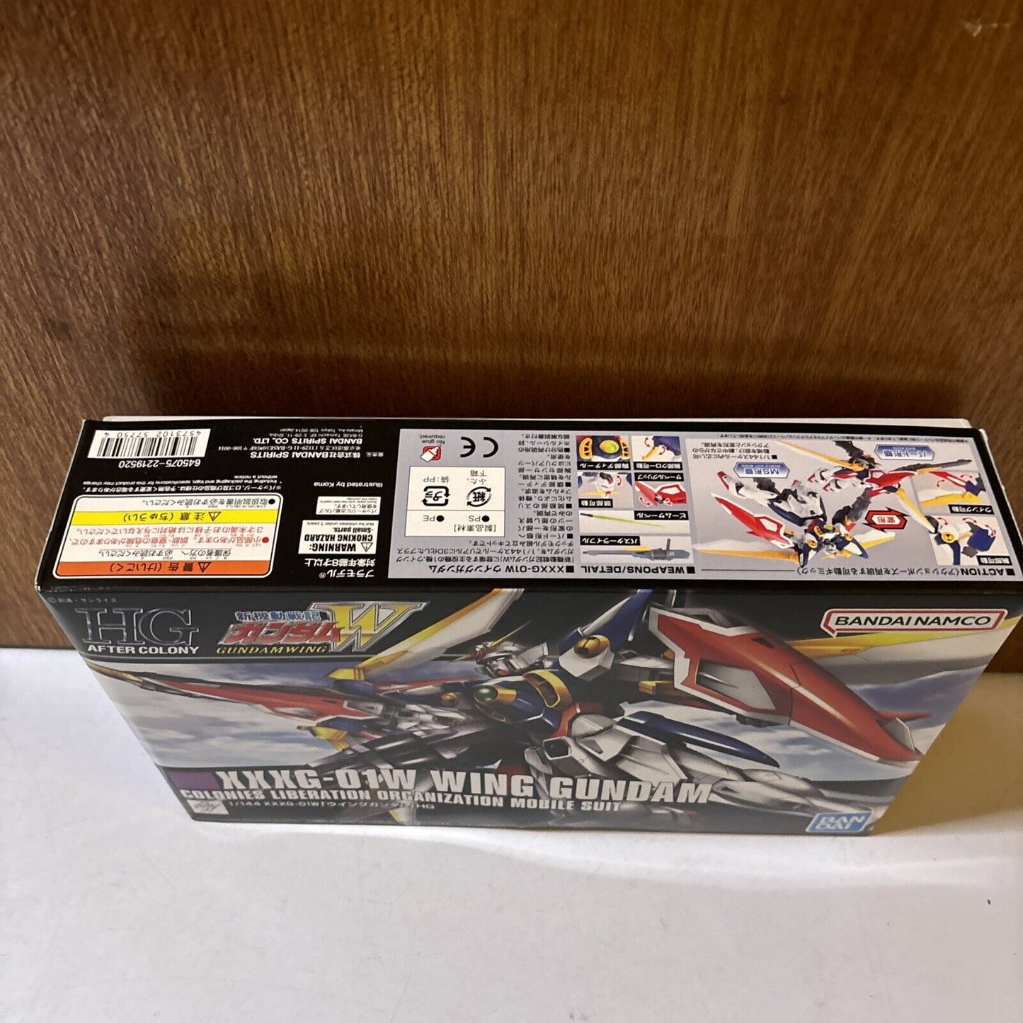 XXXG-01W Wing Gundam Bandai Gundam HGAC 1/144 Gunpla 2013