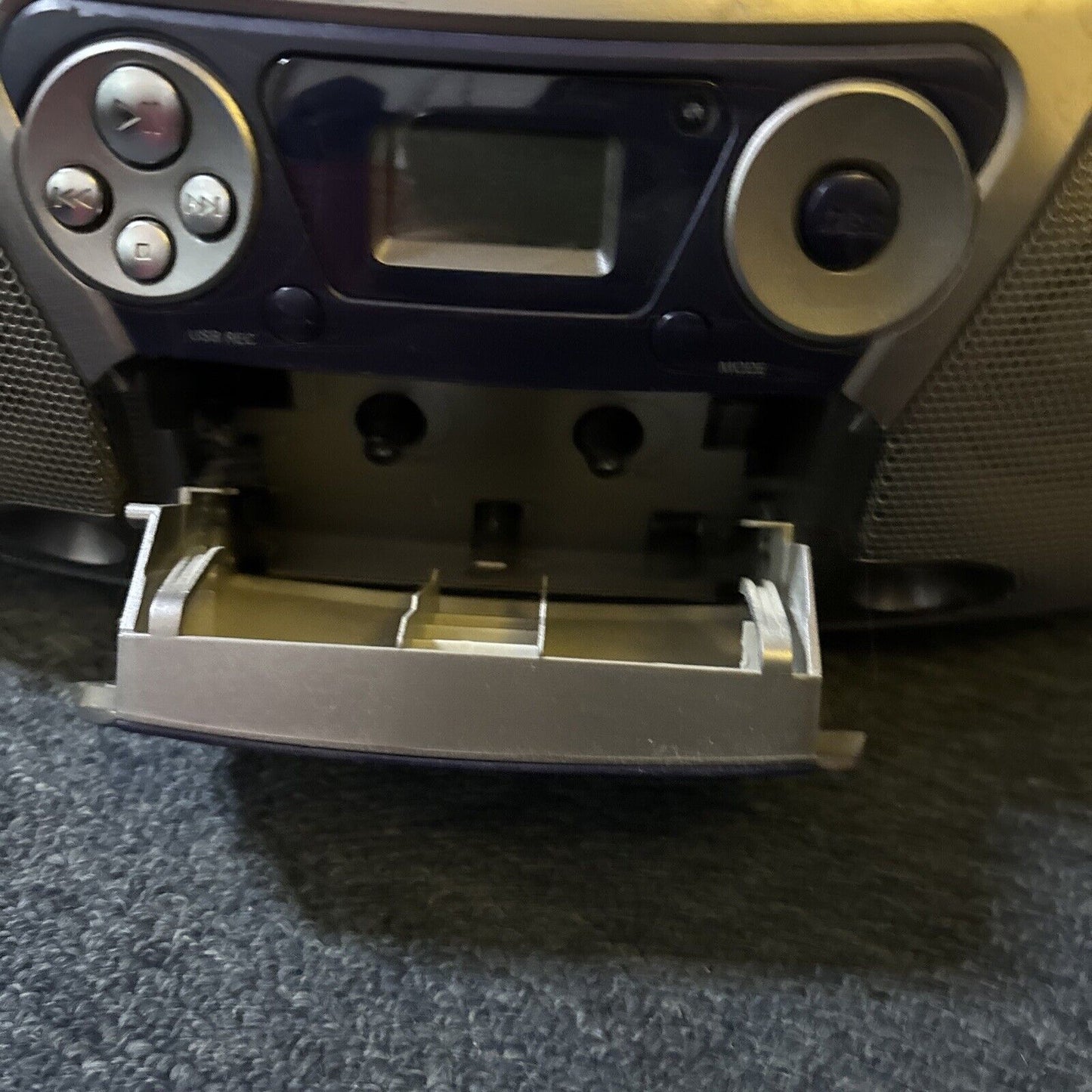 Philips CD Cassette Tape FM Radio USB Record SoundMachine AZ1852