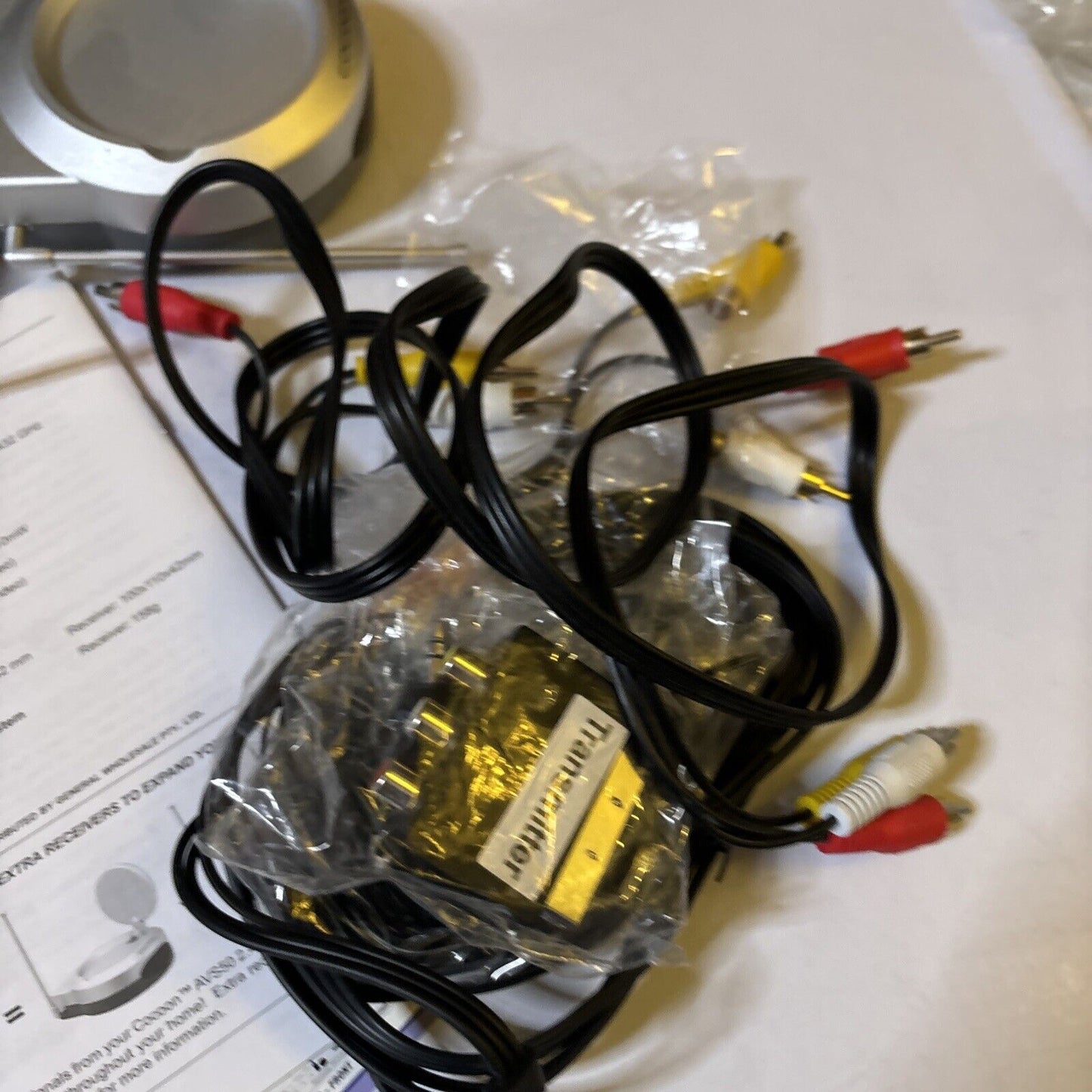 Cocoon 2.4Ghz AV Sender Wireless Audio & Video AVS50