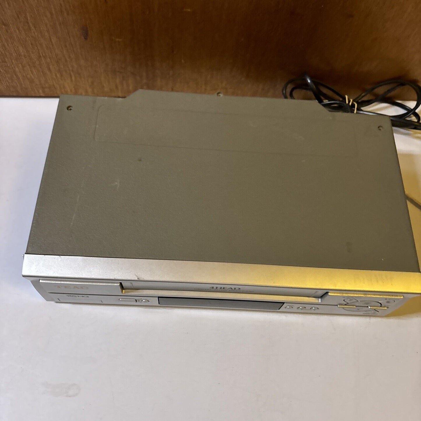 Teac Video Cassette VCR VHS Player MV-4098 *Noisy Picture - Requires Head Clean*