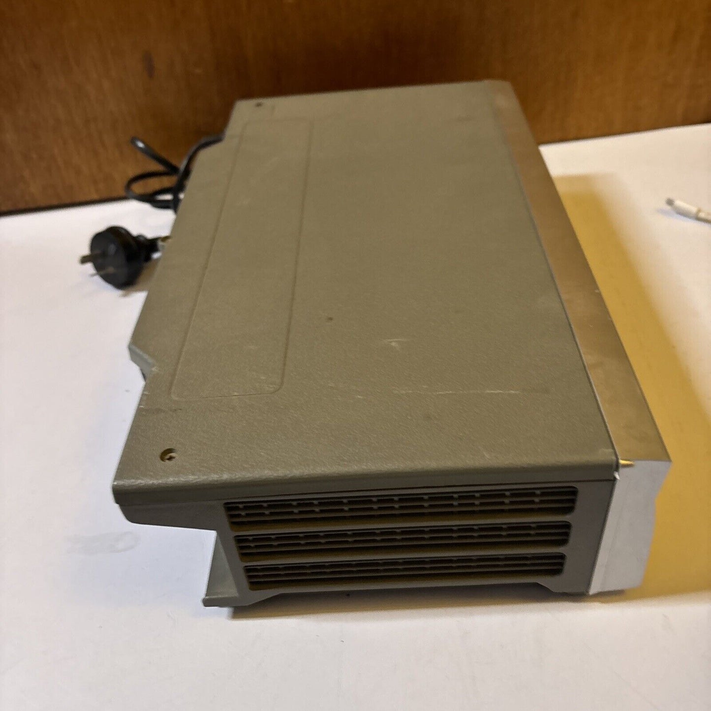 Teac Video Cassette VCR VHS Player MV-4098 *Noisy Picture - Requires Head Clean*