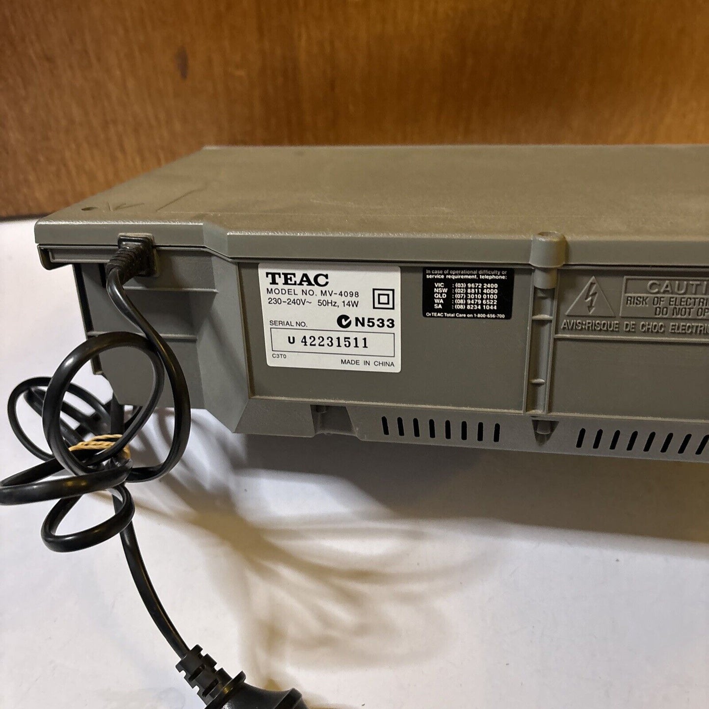 Teac Video Cassette VCR VHS Player MV-4098 *Noisy Picture - Requires Head Clean*