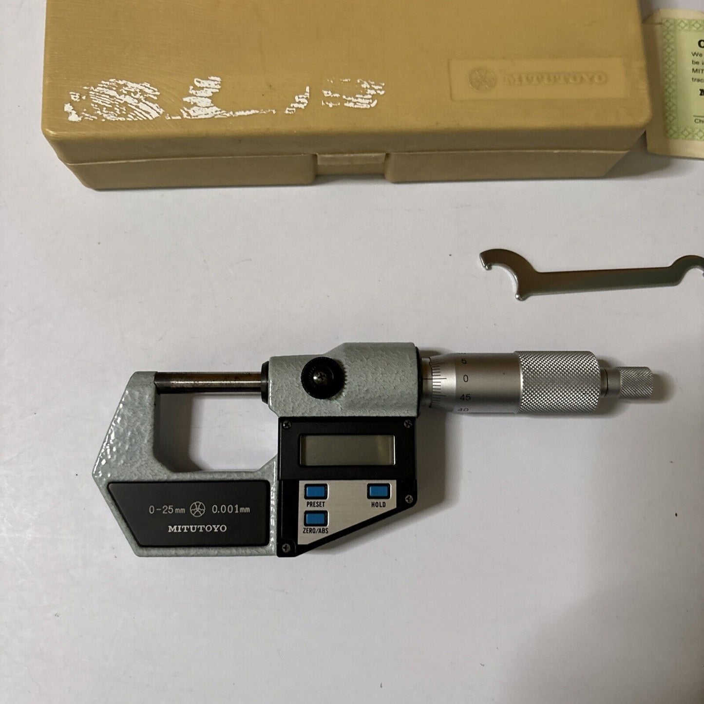 Mitutoyo Digital Micrometer Caliper No 293-401 0-25mm 0.001mm MDC-25