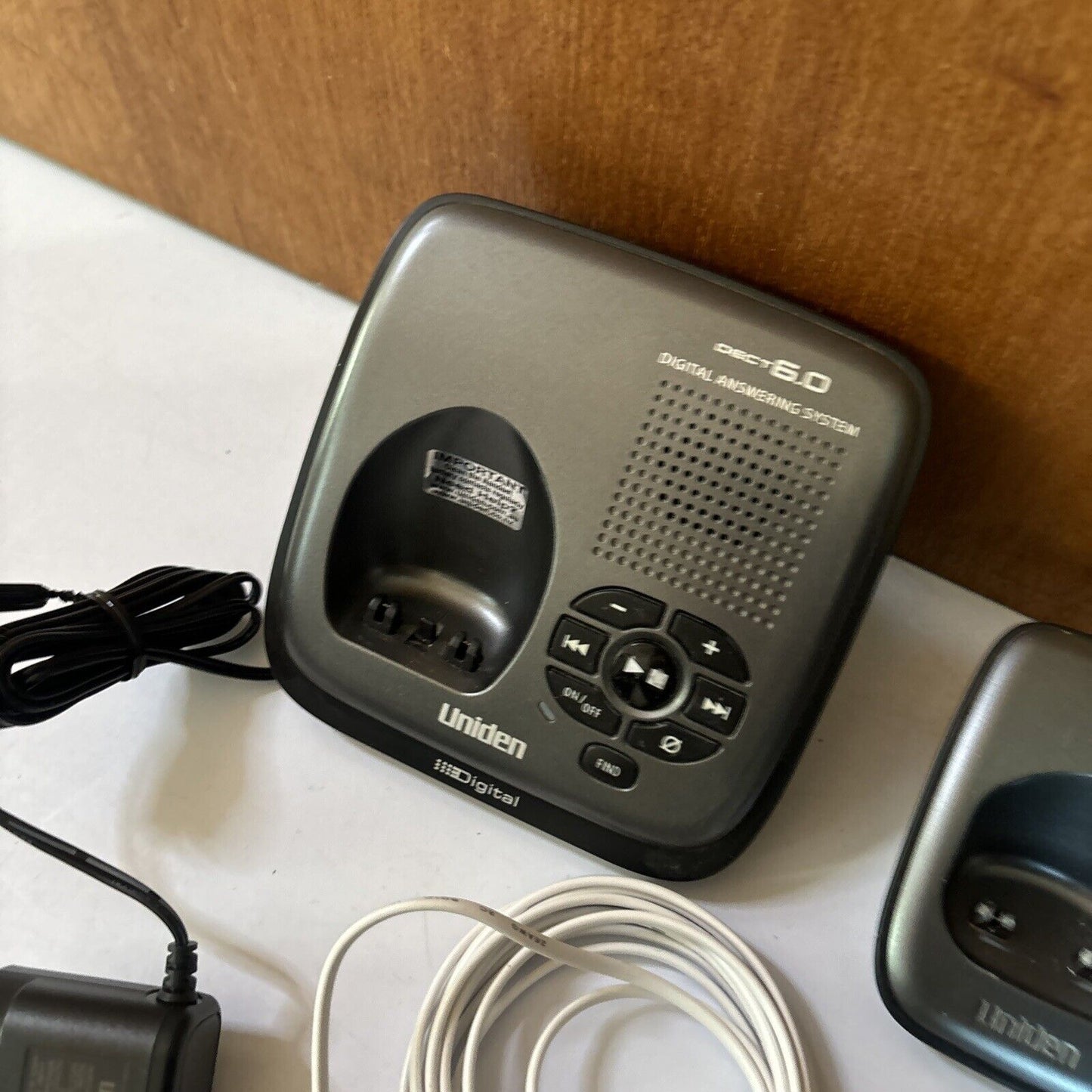 Uniden DECT1535 Cordless Telephone System & 2 Handset
