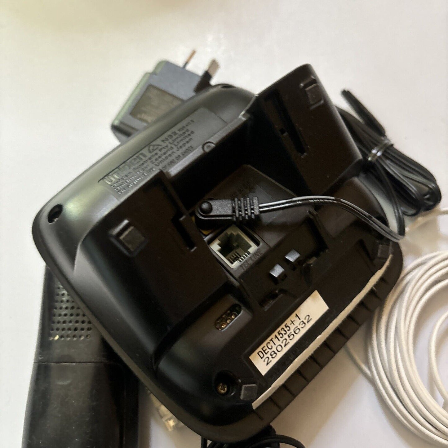 Uniden DECT1535 Cordless Telephone System & 2 Handset