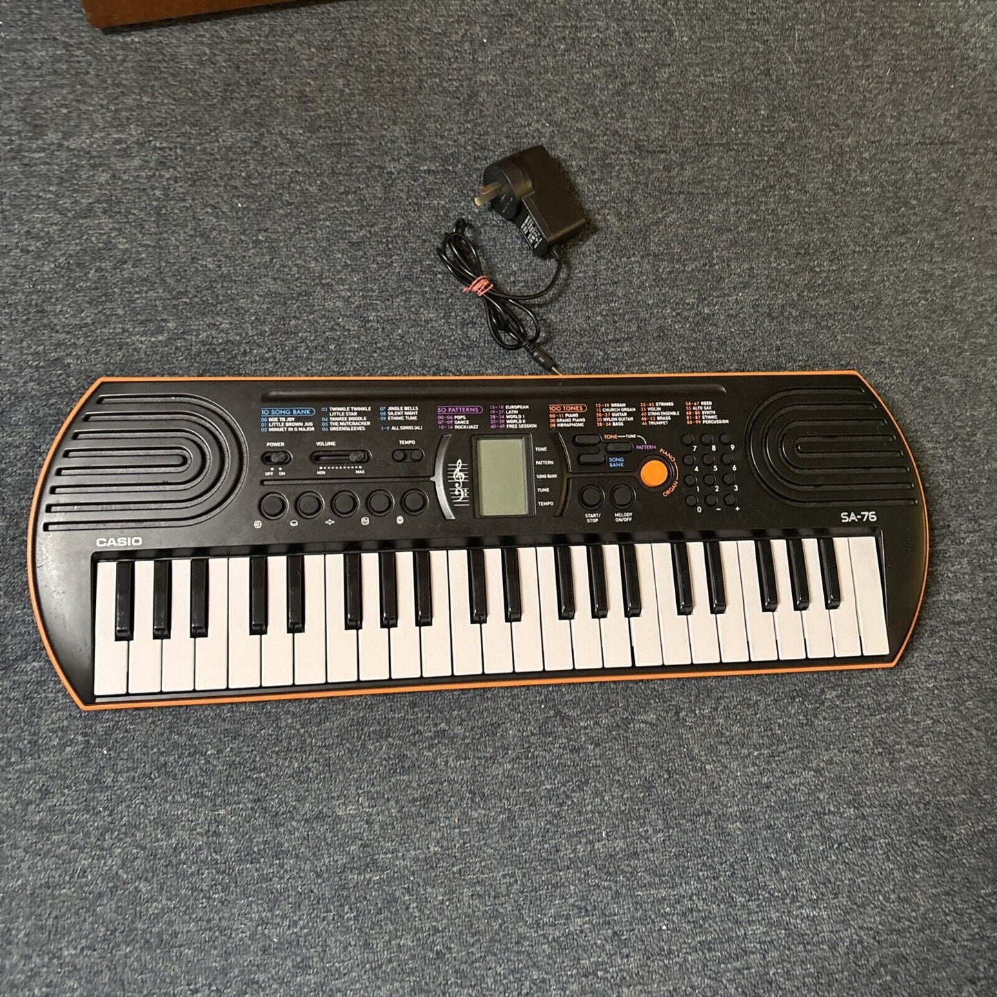 Casio SA-76 Electronic Keyboard 44 Keys with AC Adapter