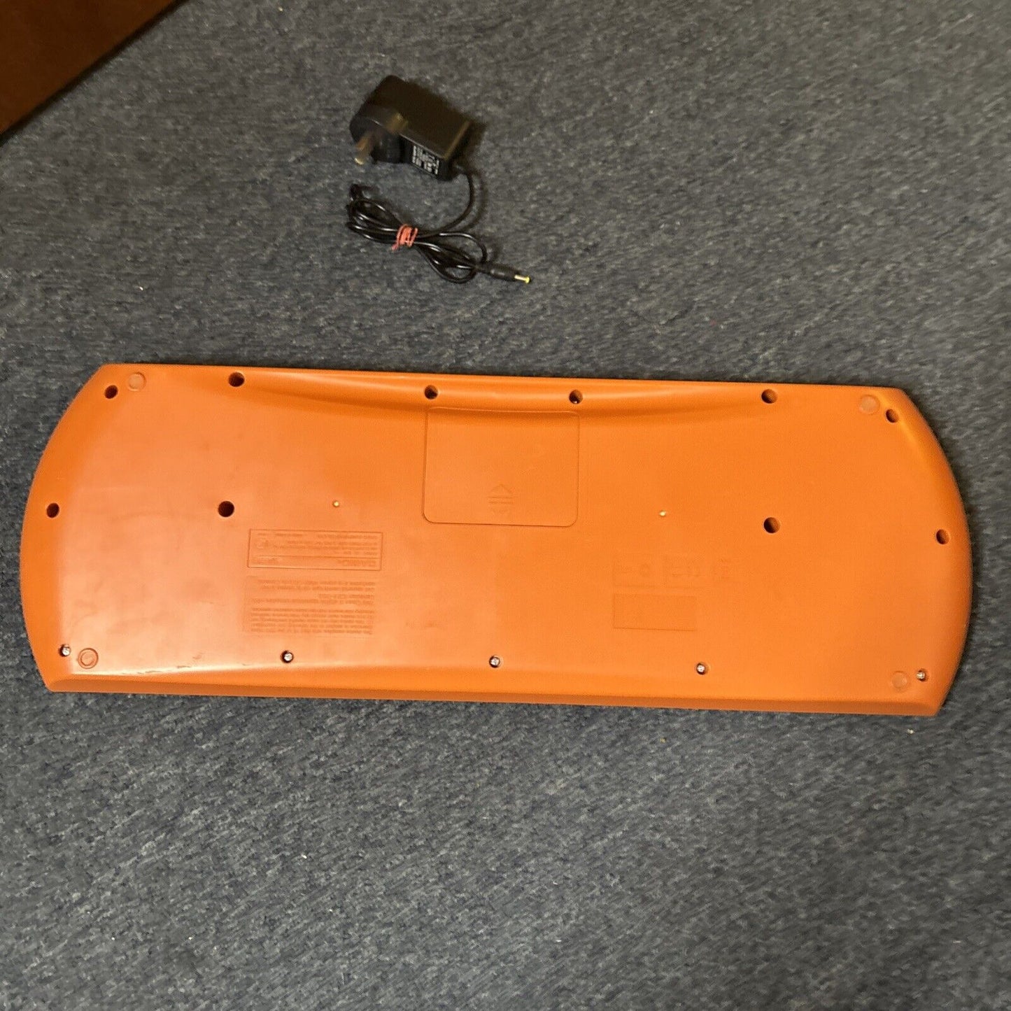 Casio SA-76 Electronic Keyboard 44 Keys with AC Adapter